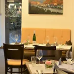 Linden's Pension-restaurant 招待所 3*